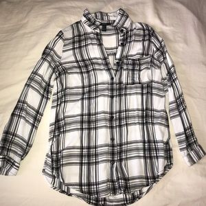Black and white light weight button down shirt